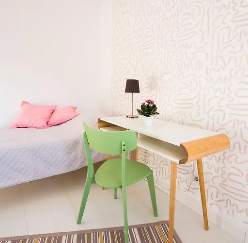 Tamme Flint Apartment *